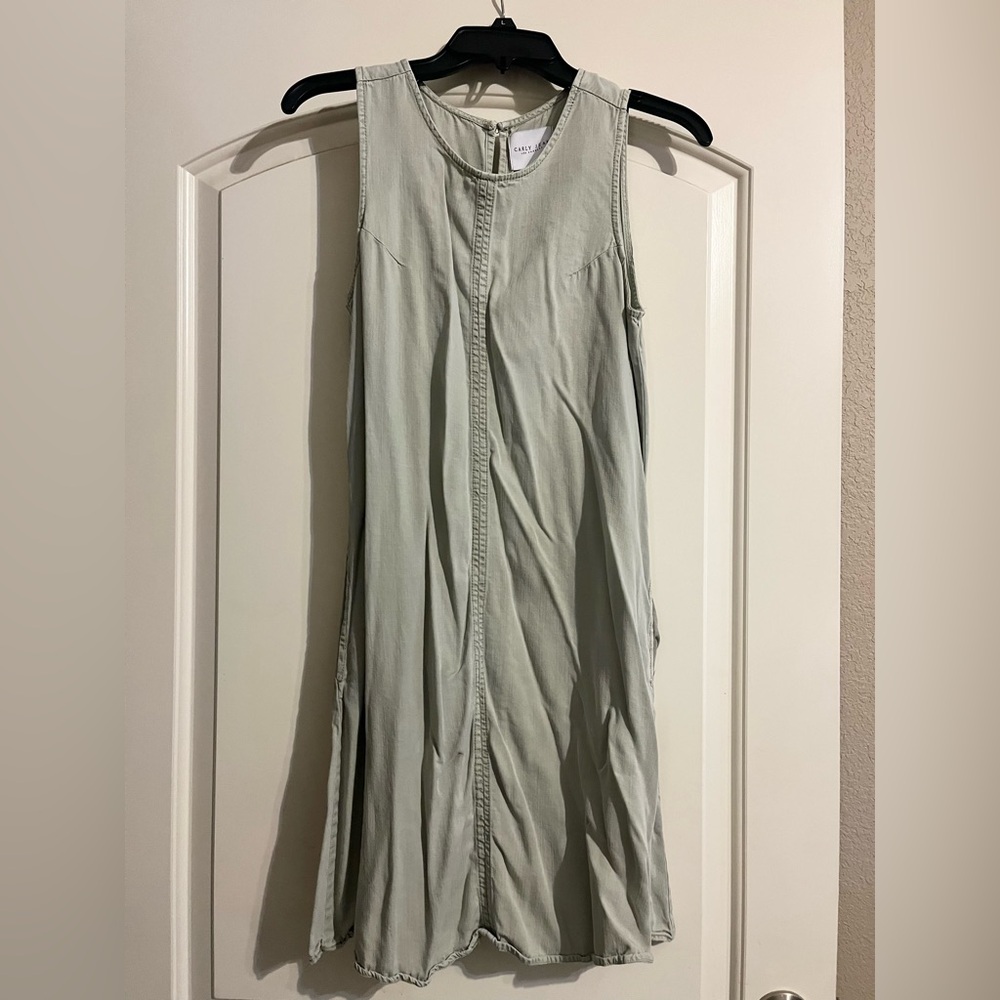 Carly Jean Los Angeles dress